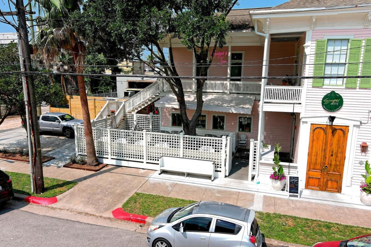4 Central Galveston Hotels Close to Bishop's Palace