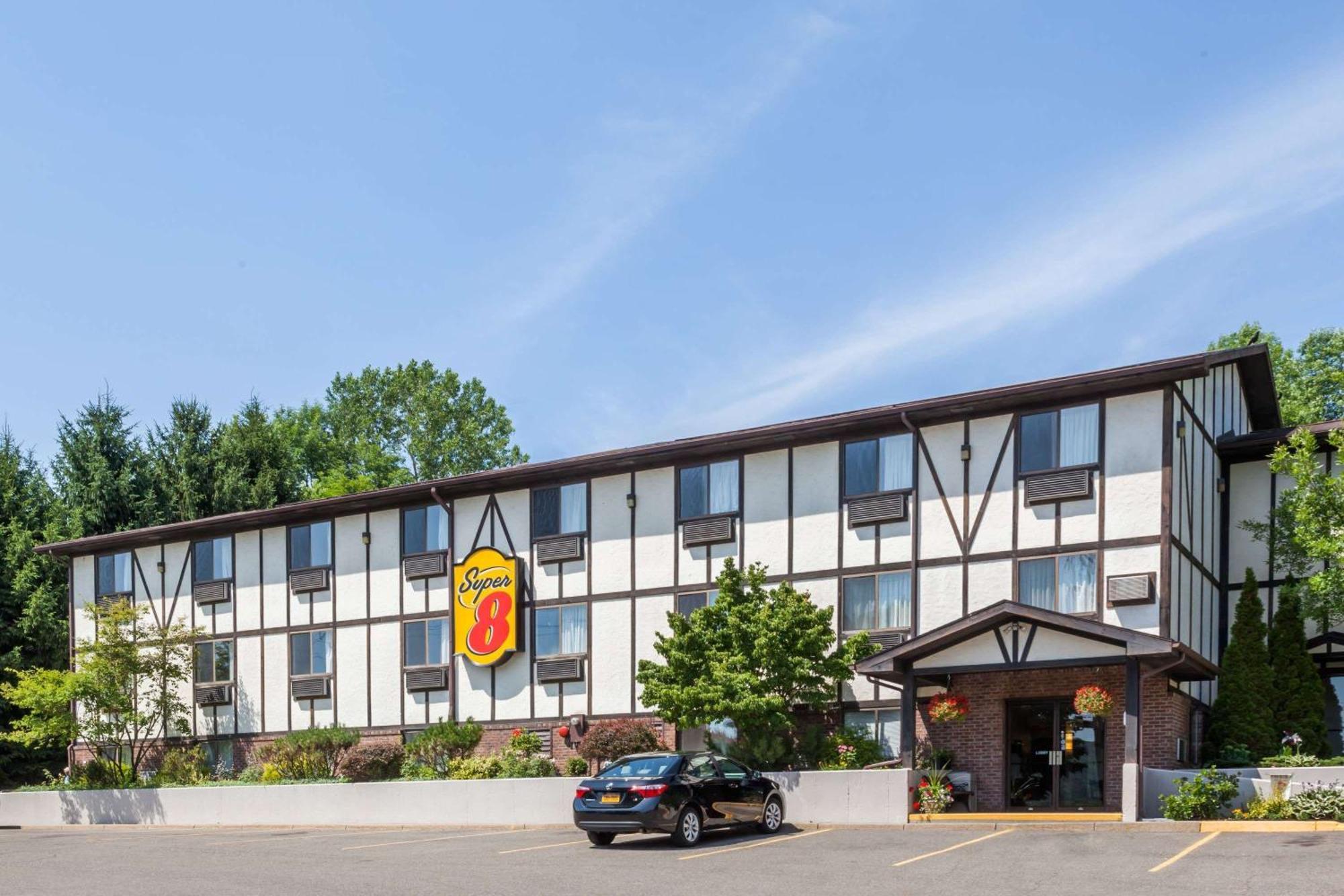7 Super 8 By Wyndham Hotels Across The Appalachian Mountains